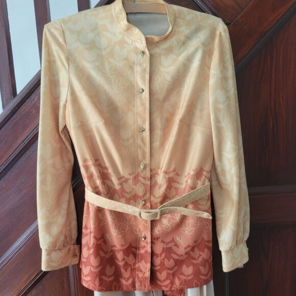 Vintage Style Leslie Fay Two-Piece Gold Orange Floral Buttoned Pantsuit Jacket - Picture 2 of 12